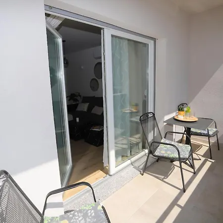 Nikolina Apartament *